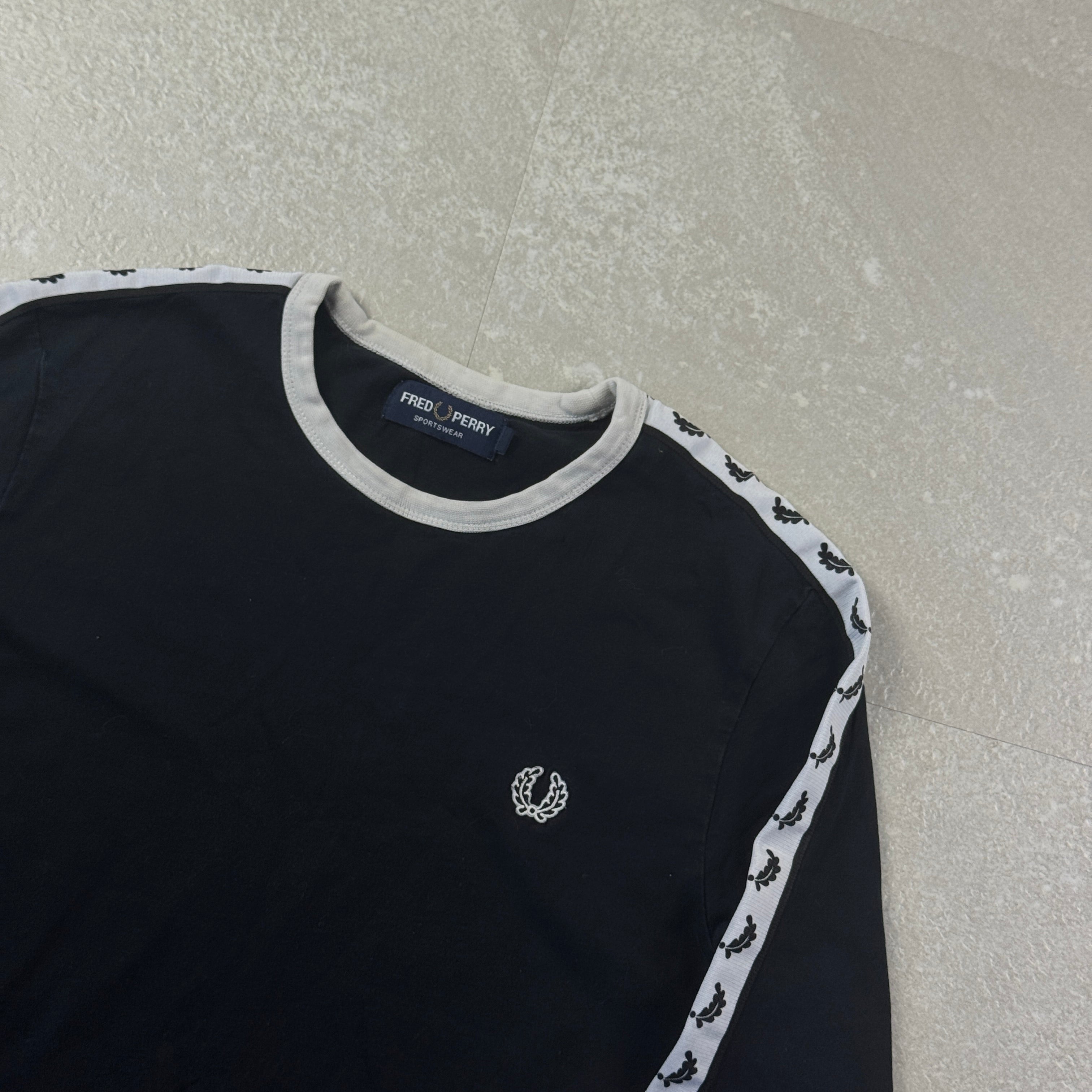 Fred Perry Longsleeve (XS)