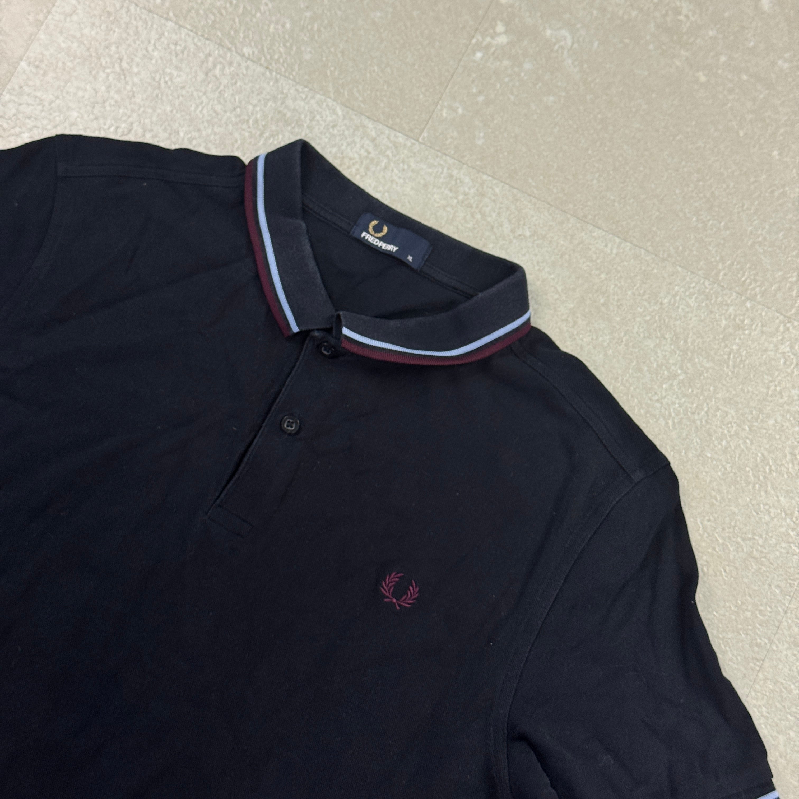 Fred Perry Poloshirt (XL)