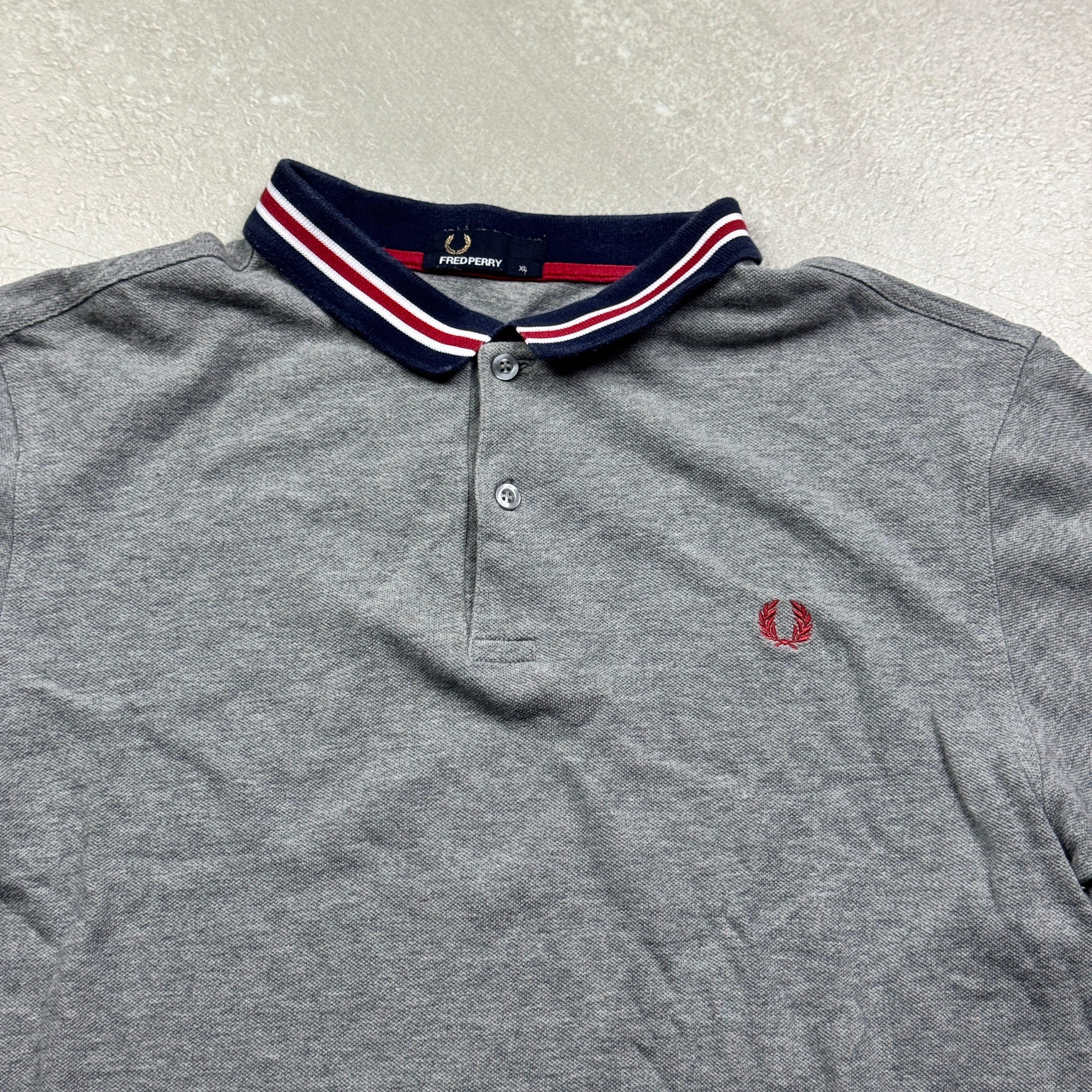 Fred Perry Poloshirt (XL)
