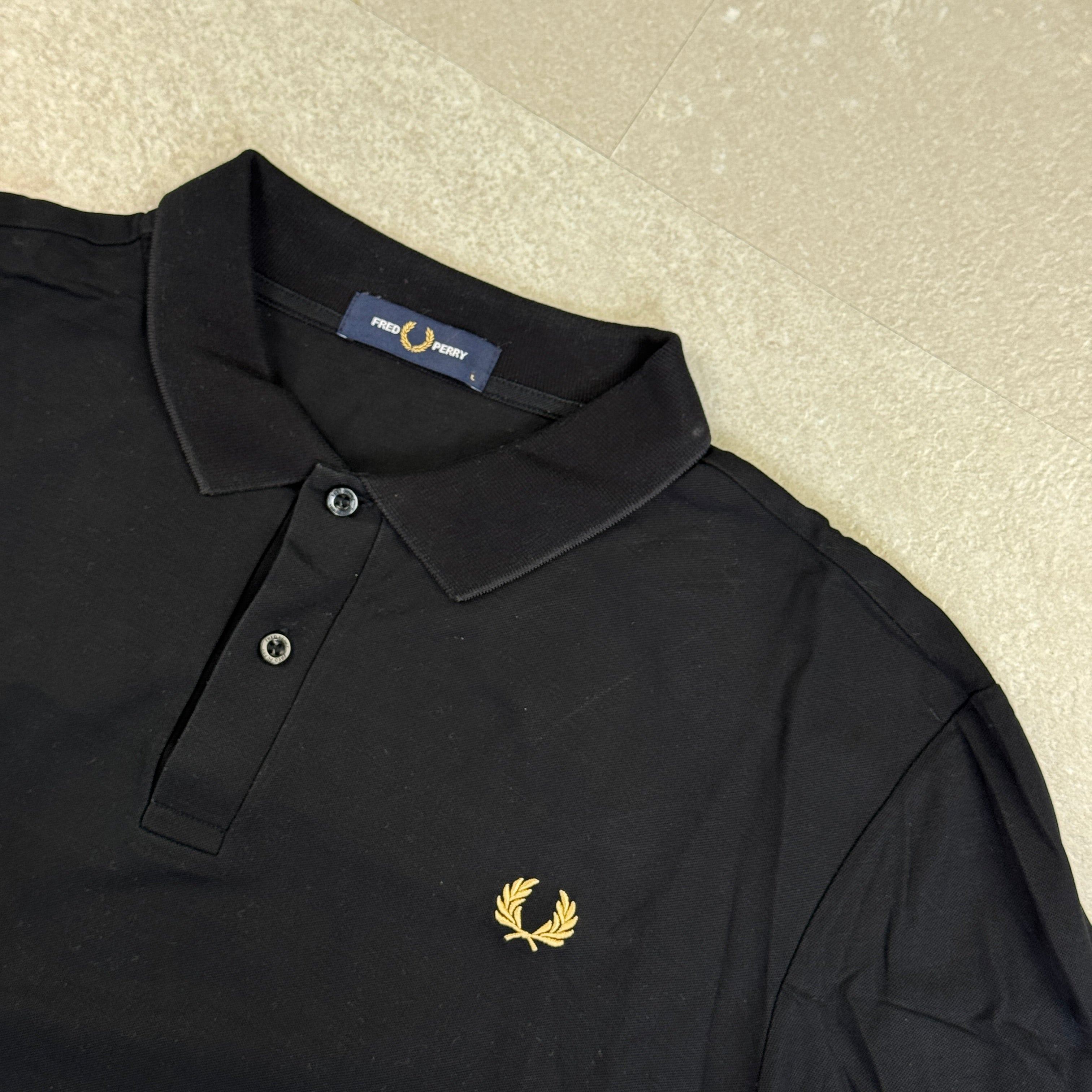 Fred Perry Poloshirt (L)