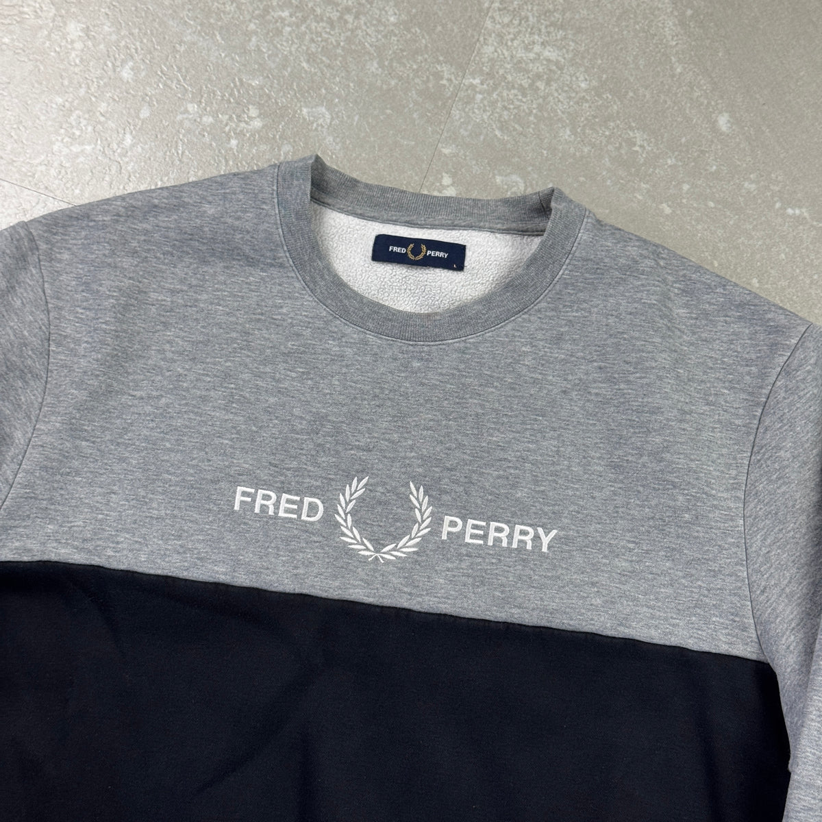 Fred Perry Sweater (L)