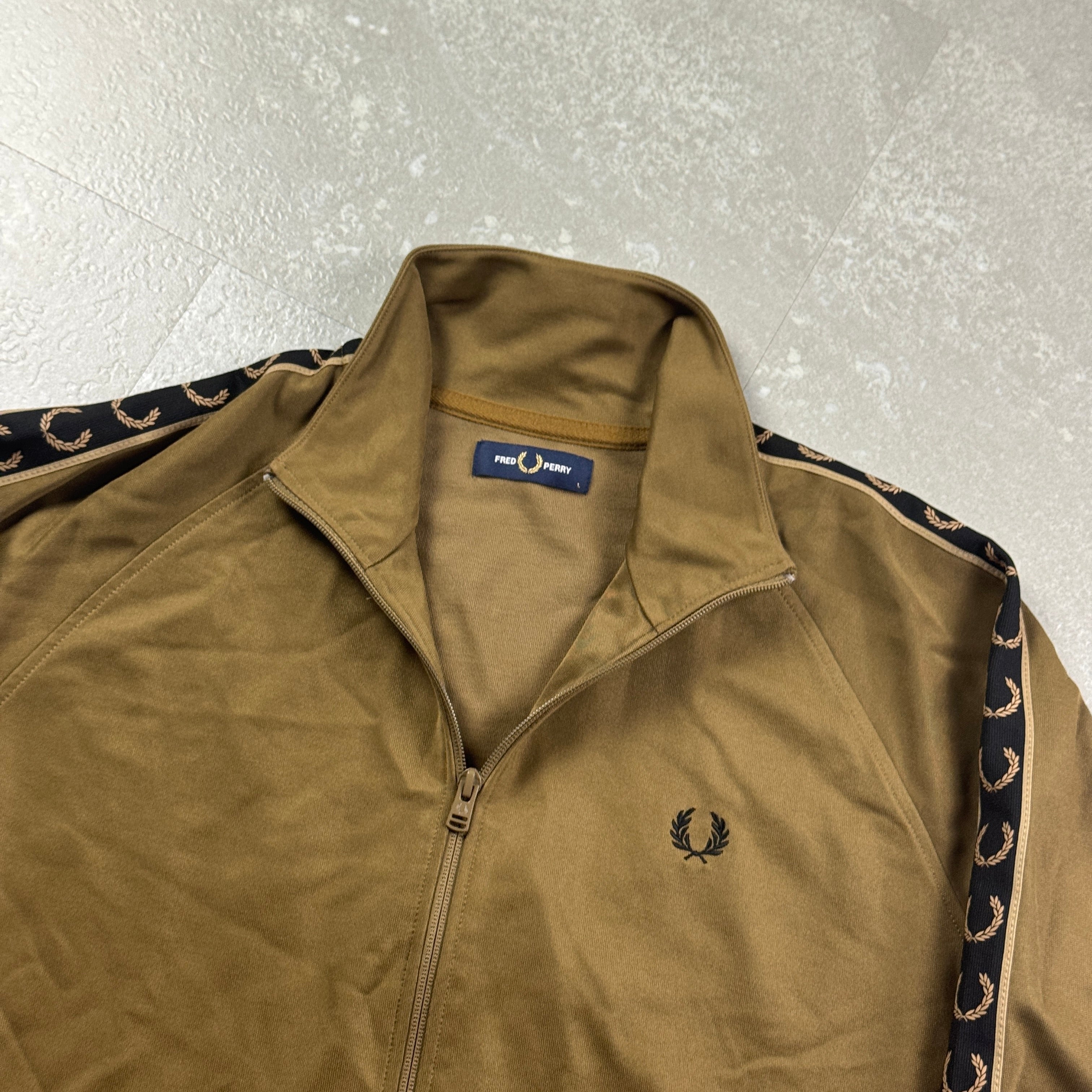 Fred Perry Trackjacket (L)