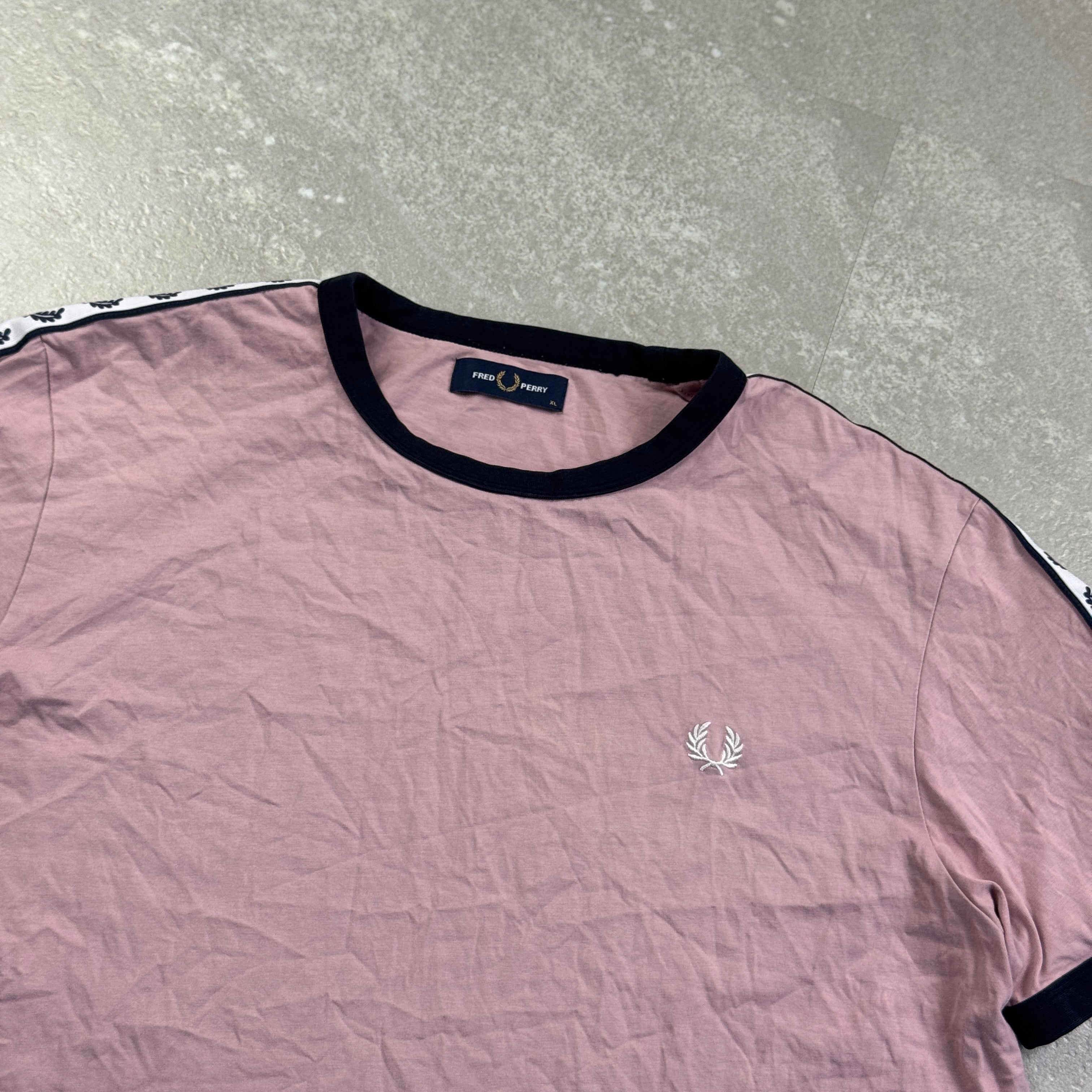 Fred Perry T-Shirt (XL)