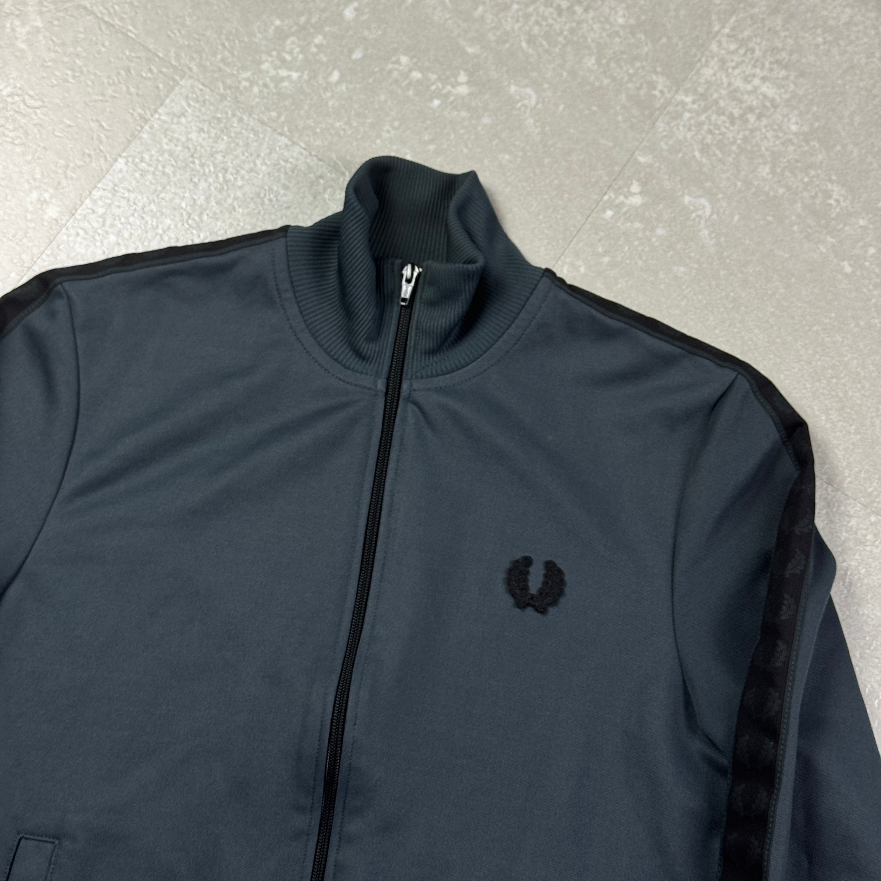 Fred Perry Trackjacket (S)