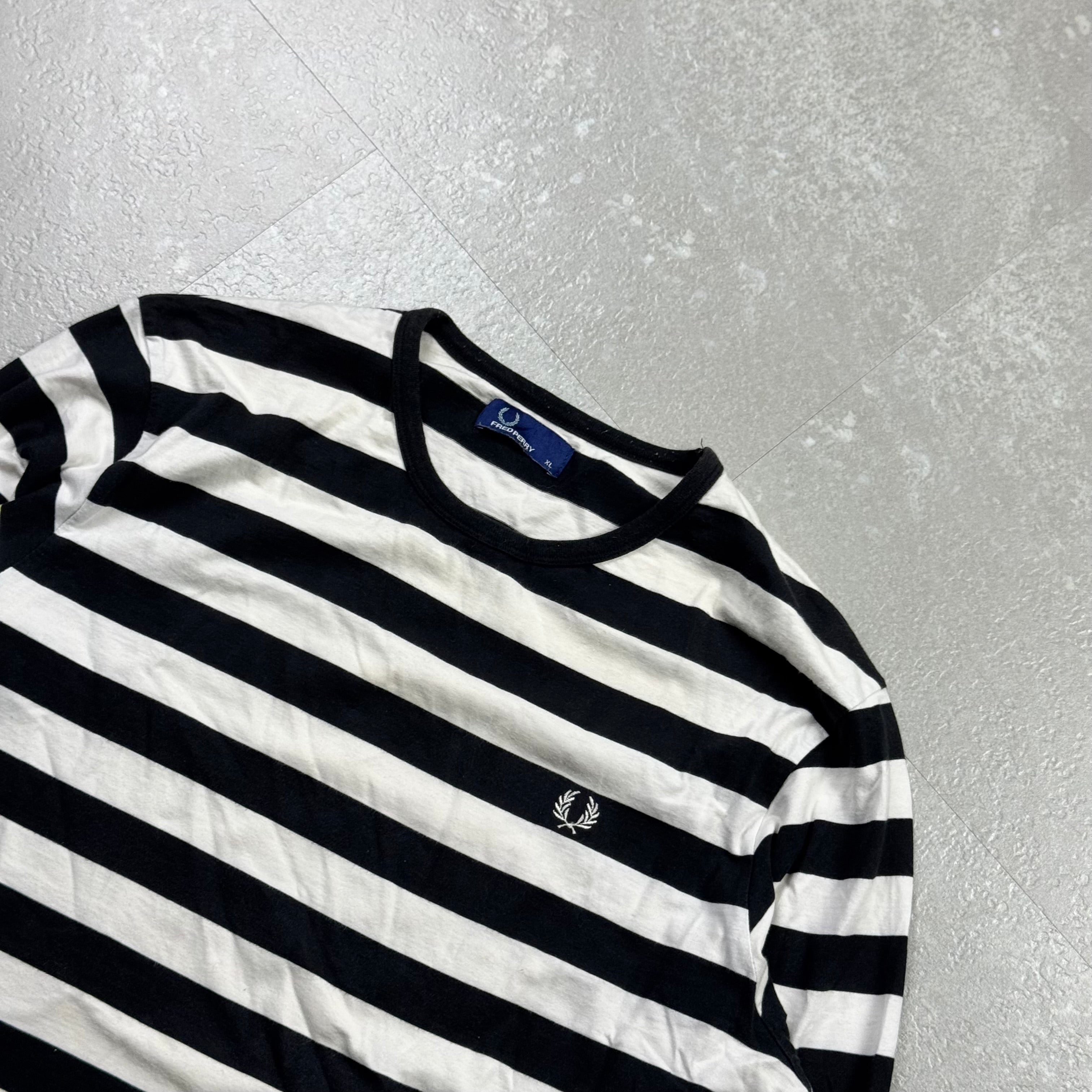 Fred Perry Longsleeve (XL)