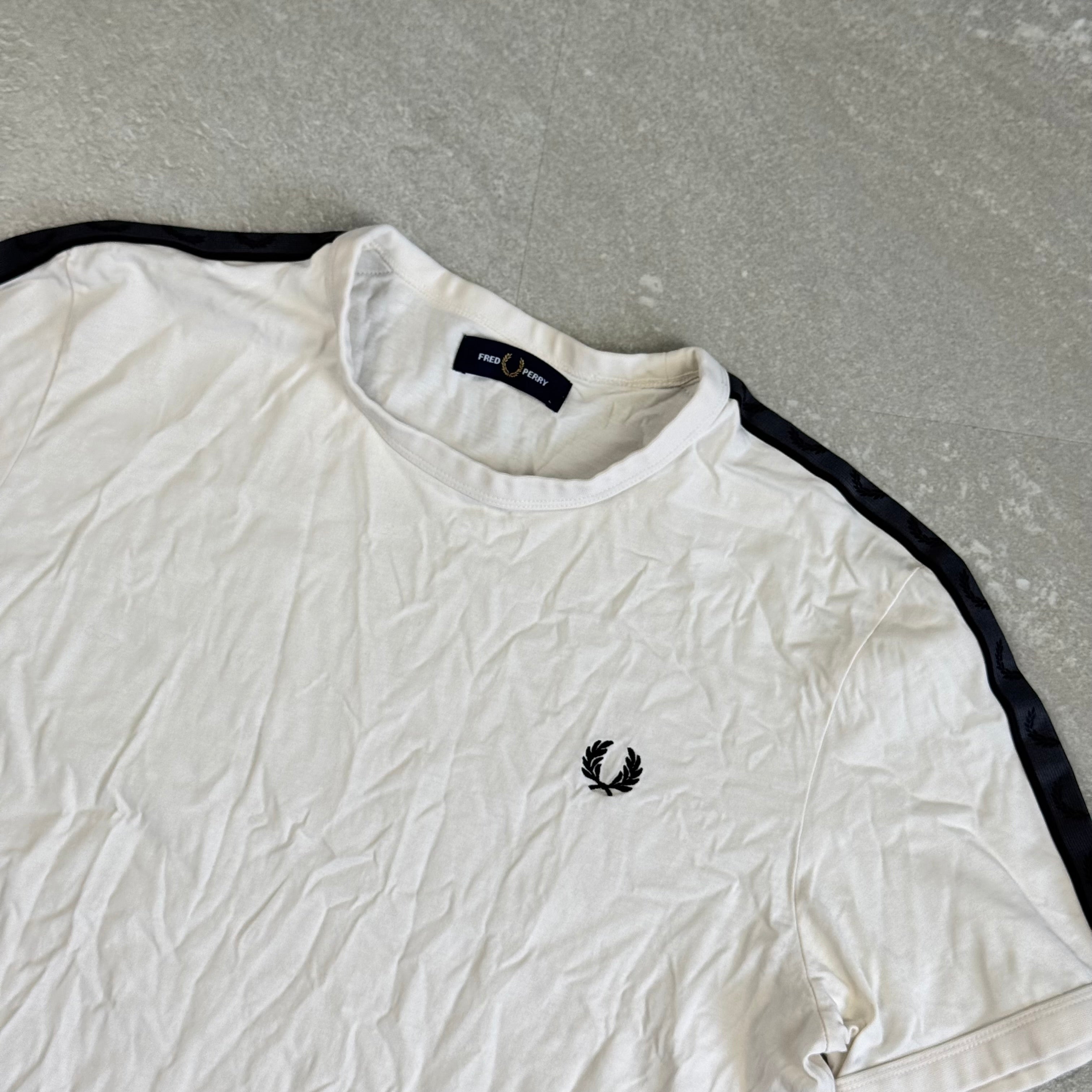 Fred Perry T-Shirt (L)