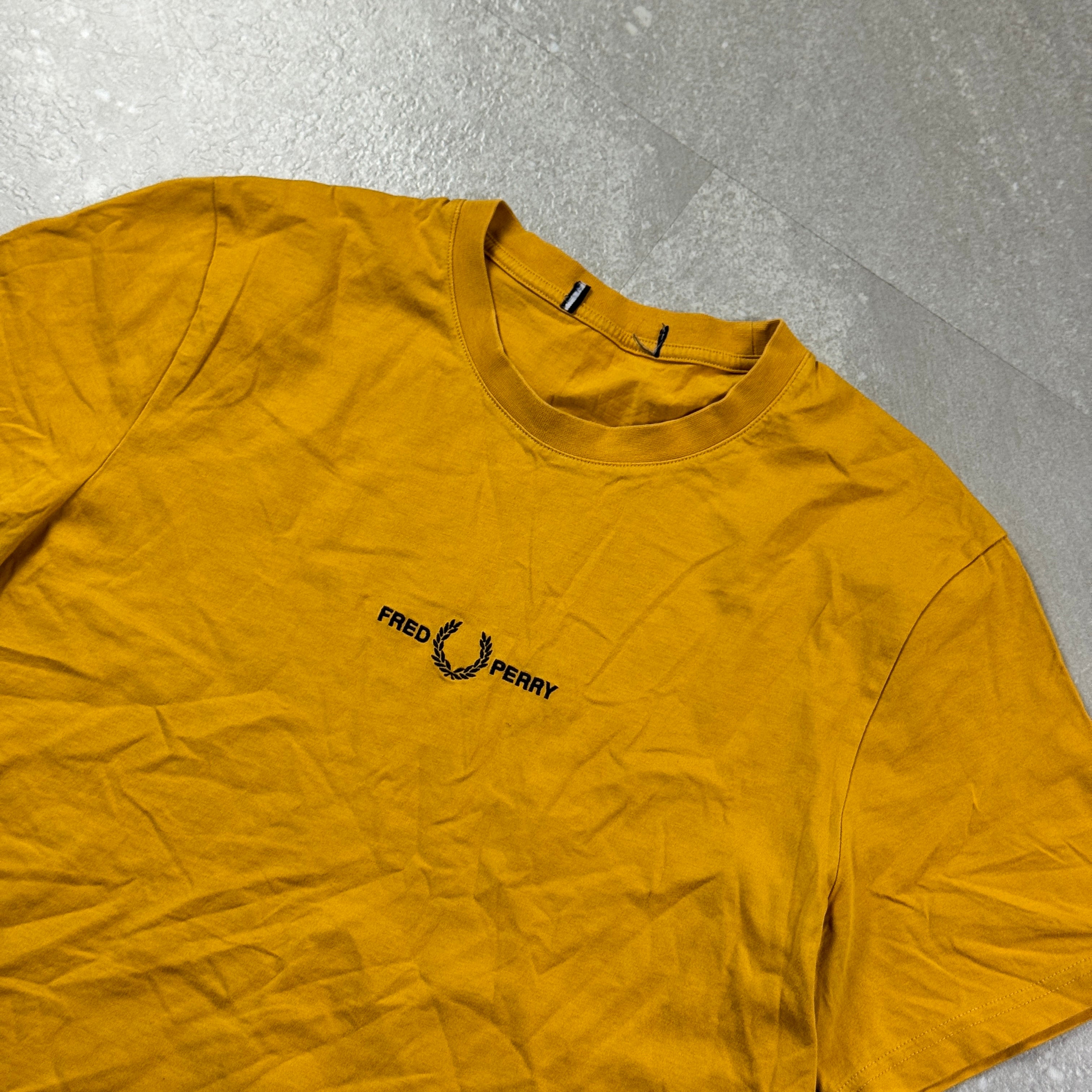 Fred Perry T-Shirt (XL)