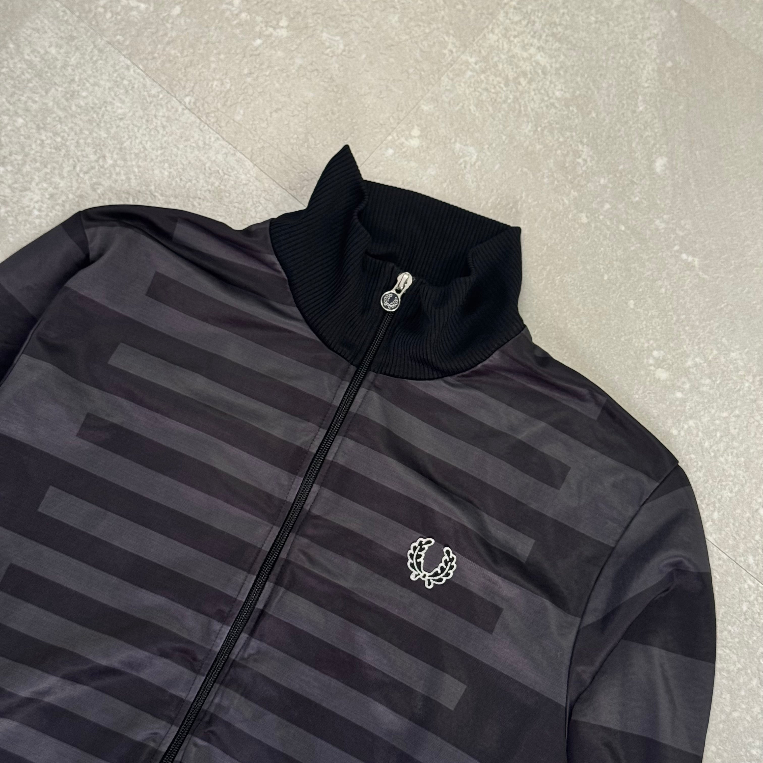 Fred Perry Trackjacket (XL)