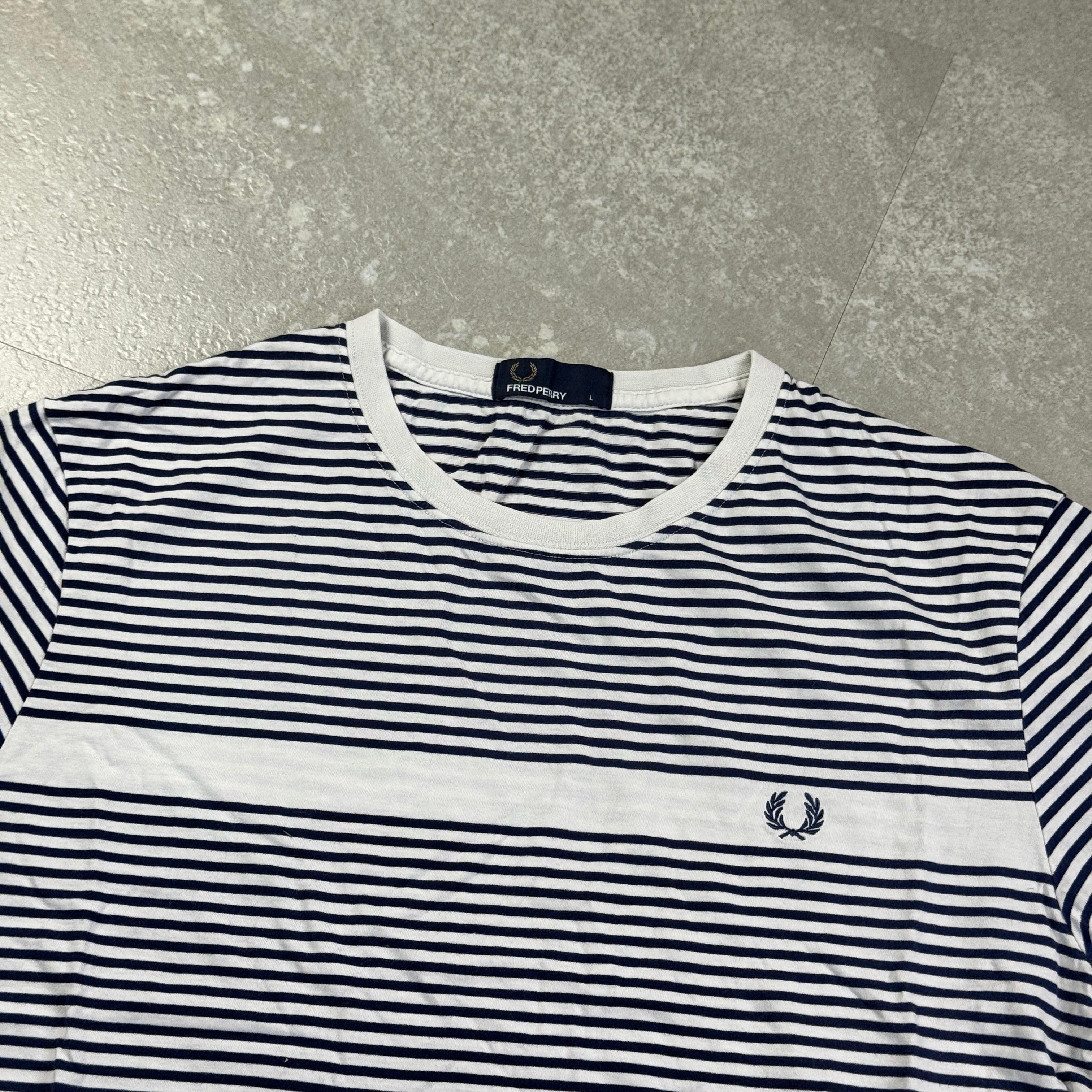 Fred Perry T-Shirt (L)