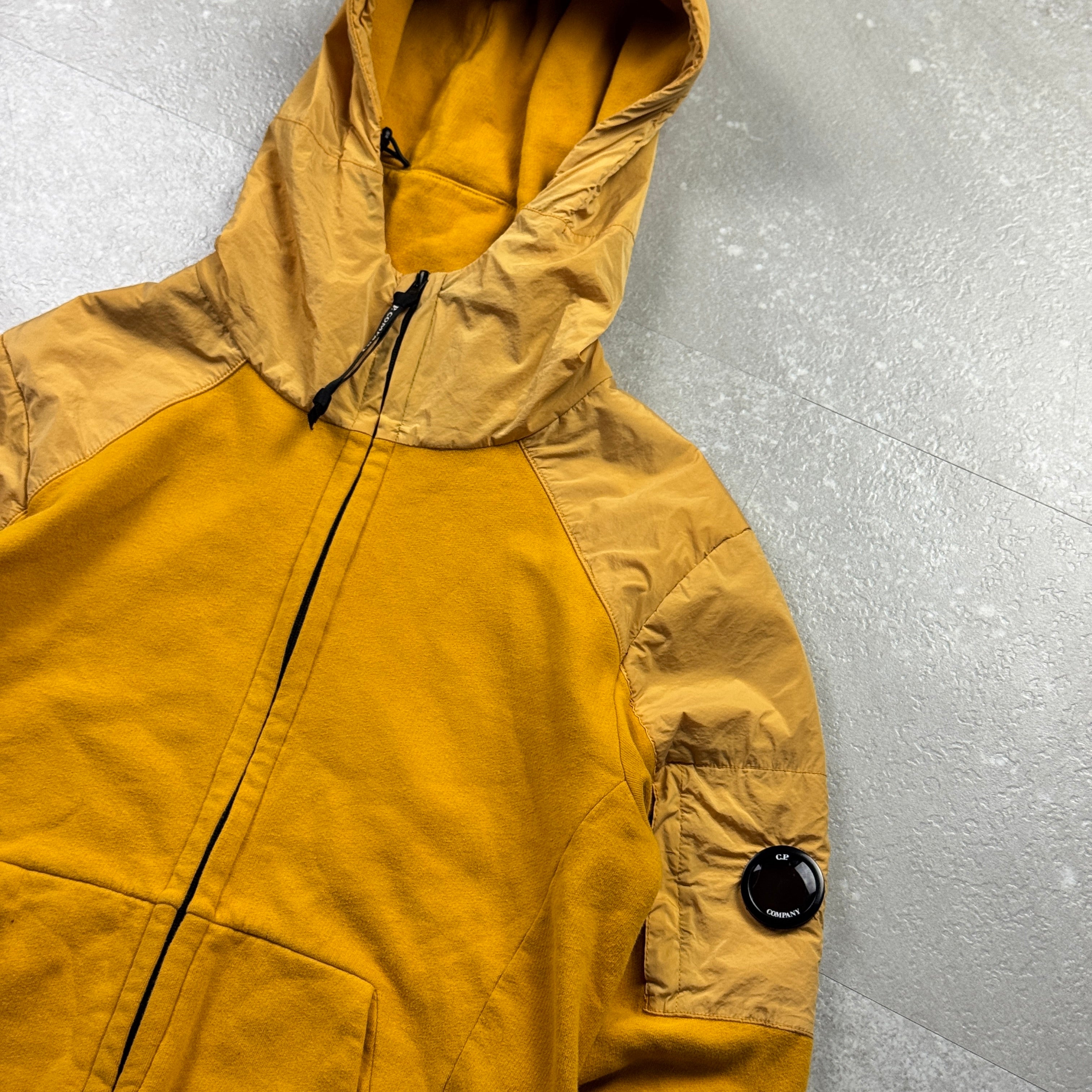 C.P Company Zipper (M)