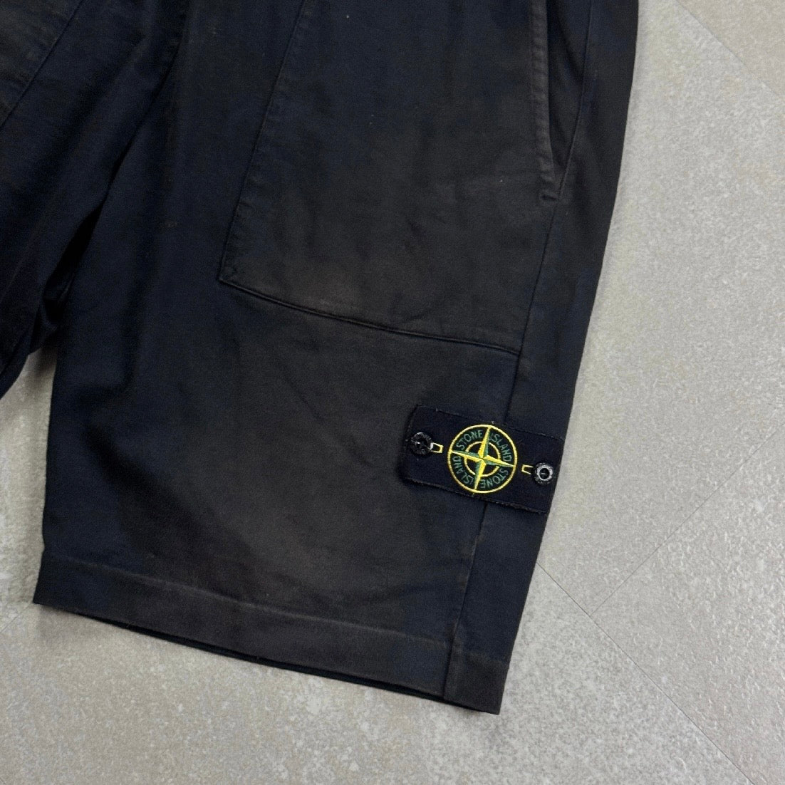 Stone Island Shorts (L)