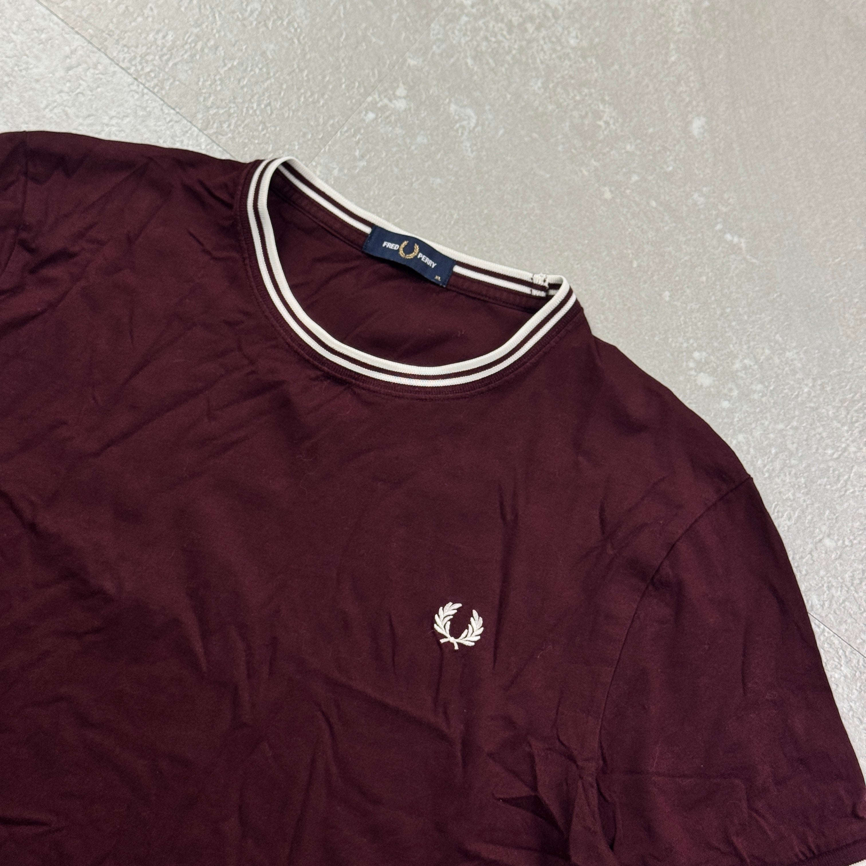 Fred Perry T-Shirt (XL)