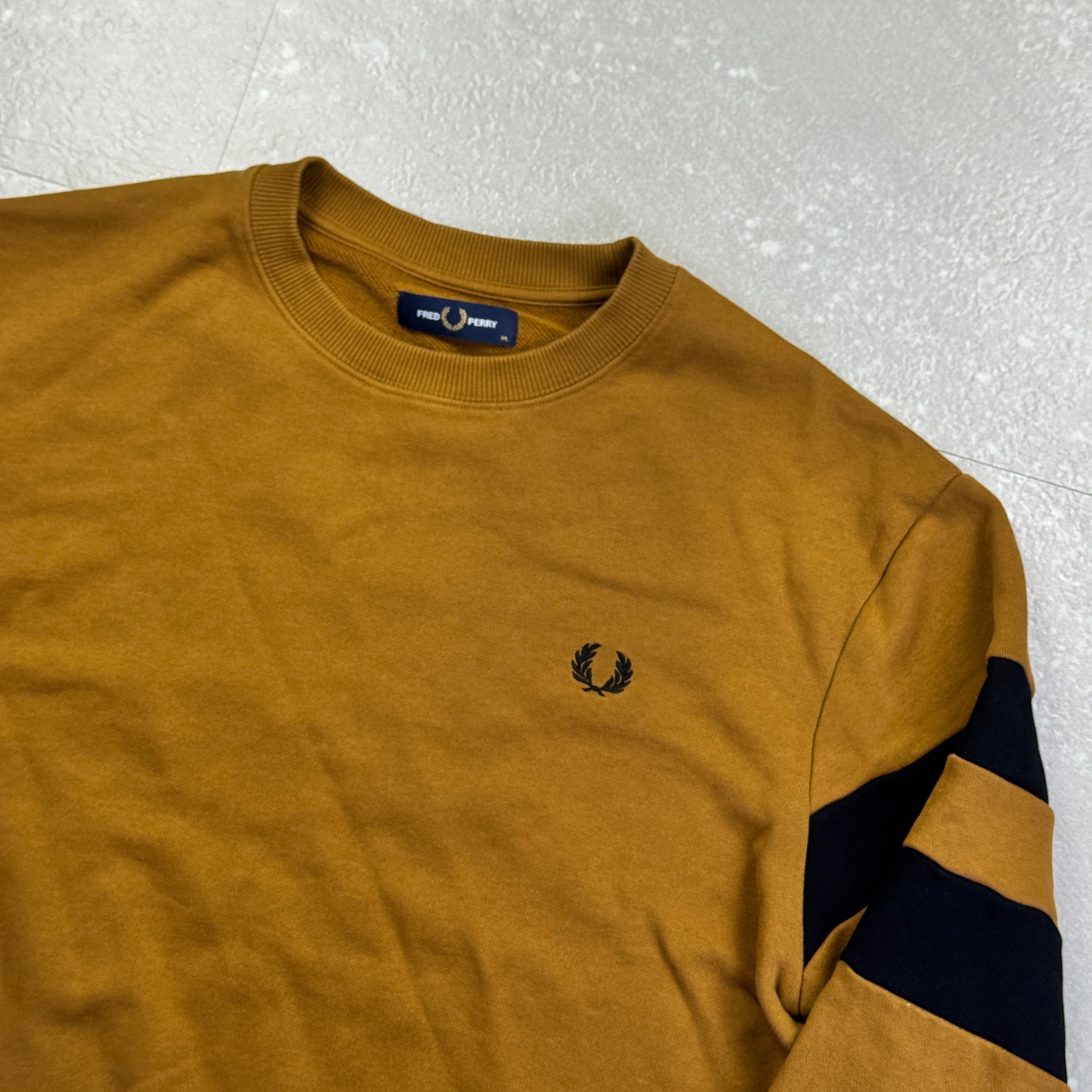 Fred Perry Sweater (XL)