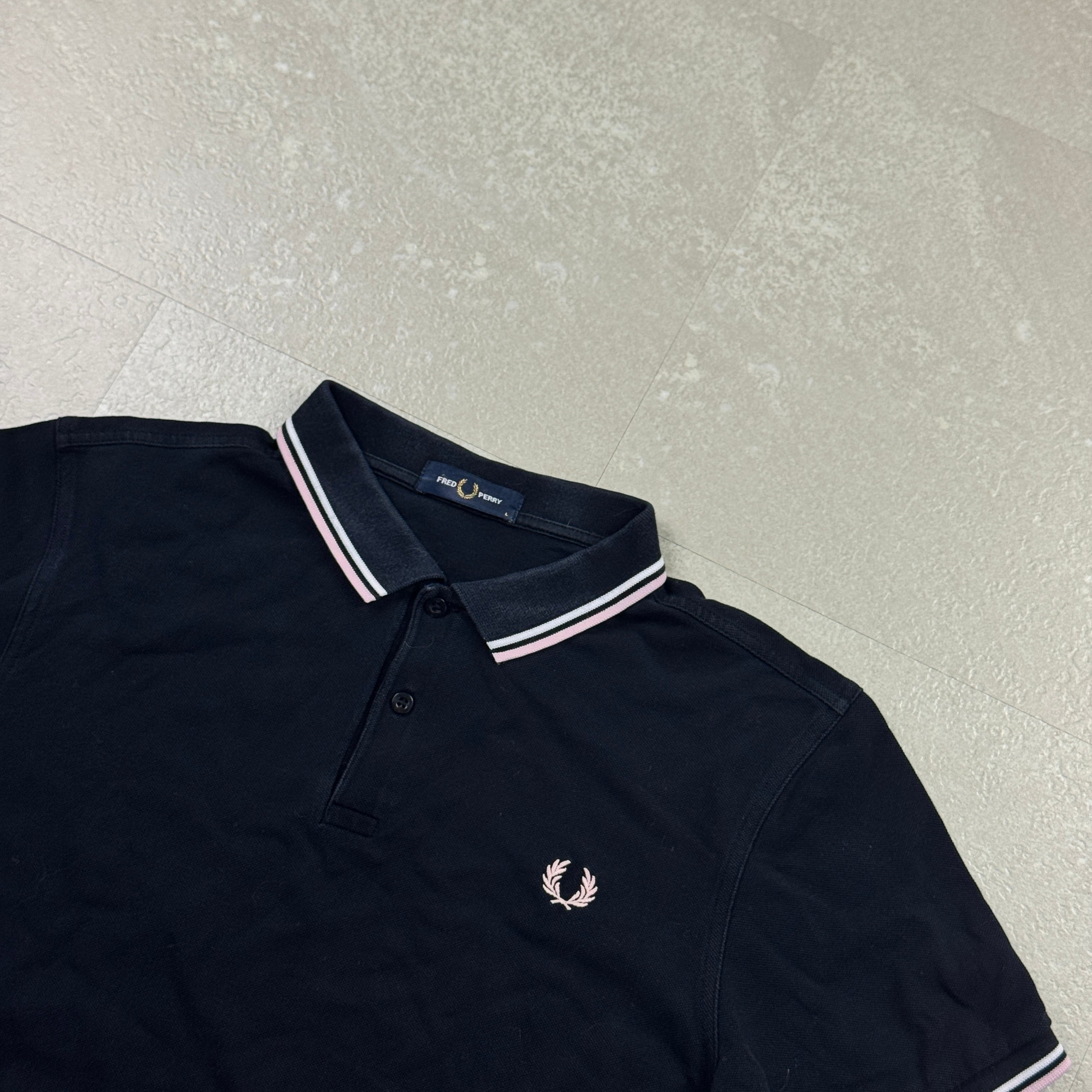 Fred Perry Poloshirt (L)